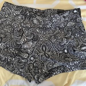 Black & white express shorts